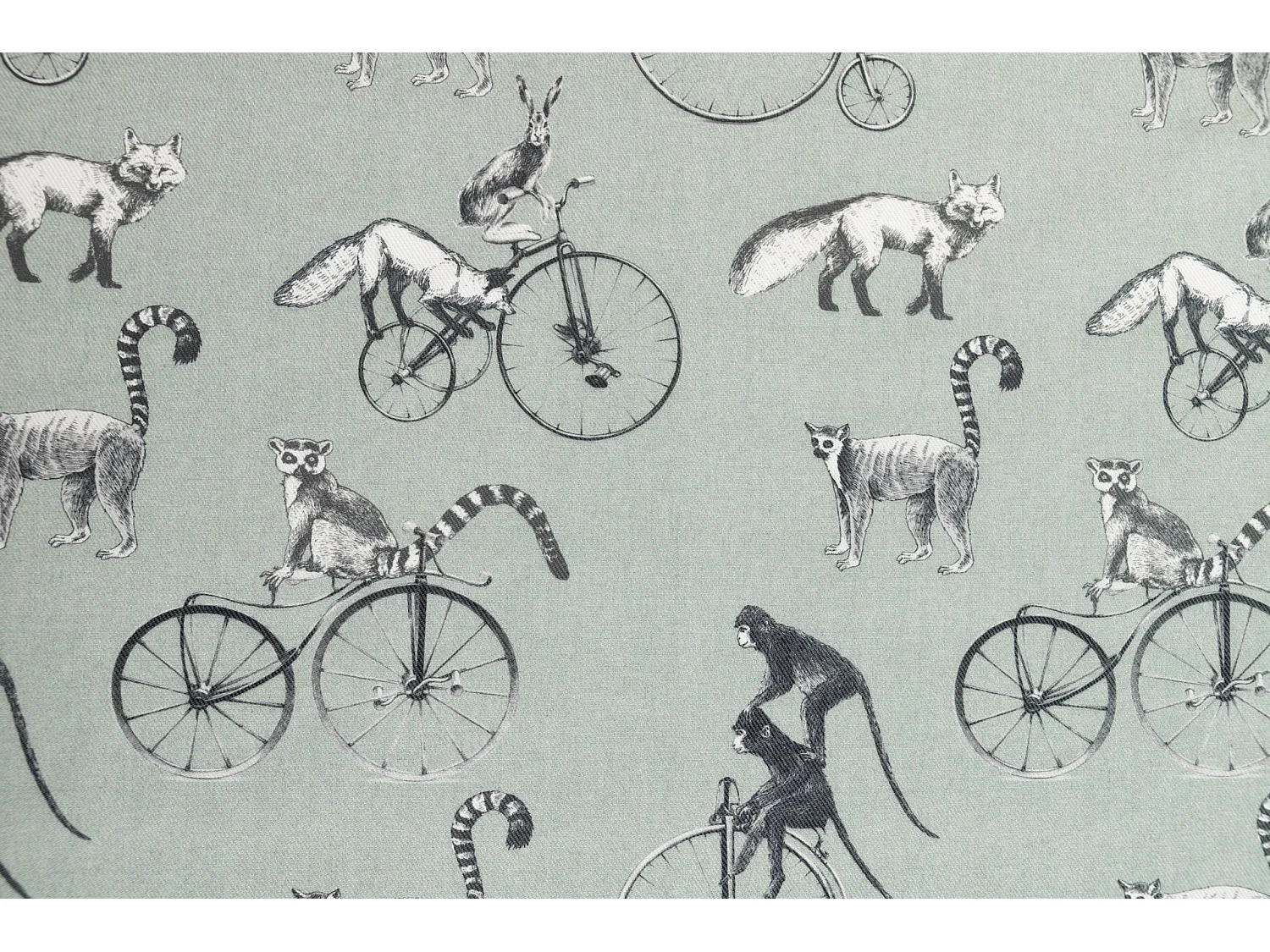 Mantel Antimanchas Bicicletas 145x160 Cm