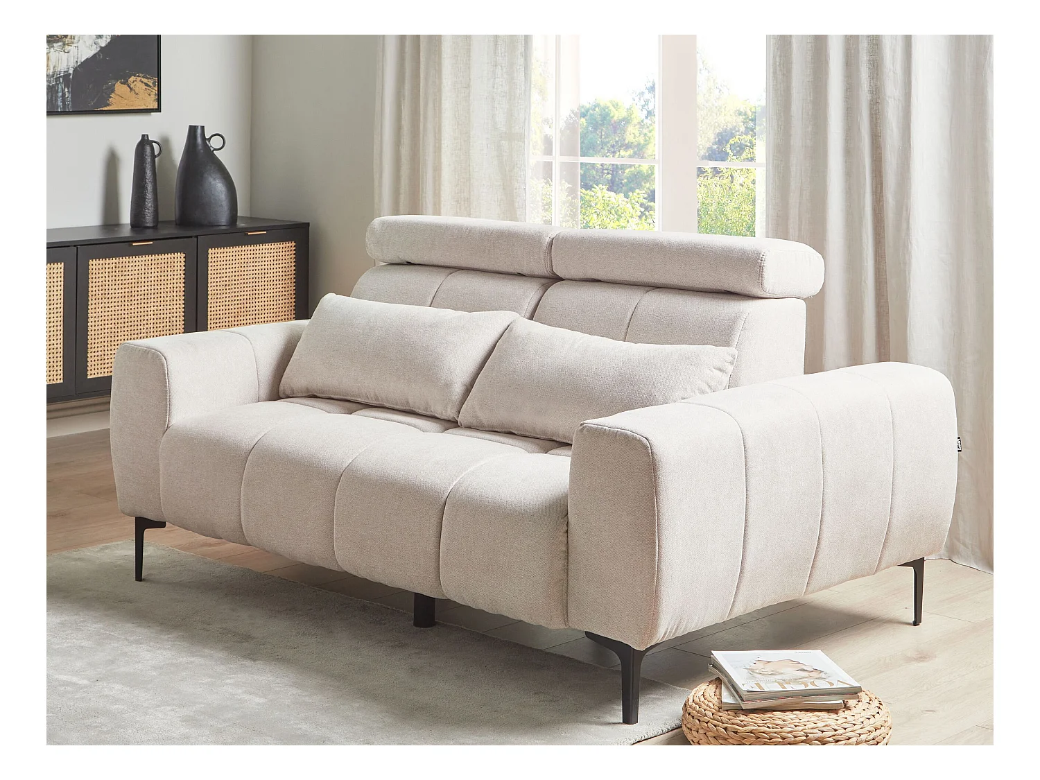 2-Sitzer Sofa Stoff beige Rückenlehne & Kopfteil verstellbar mit Kissen Vegamo
