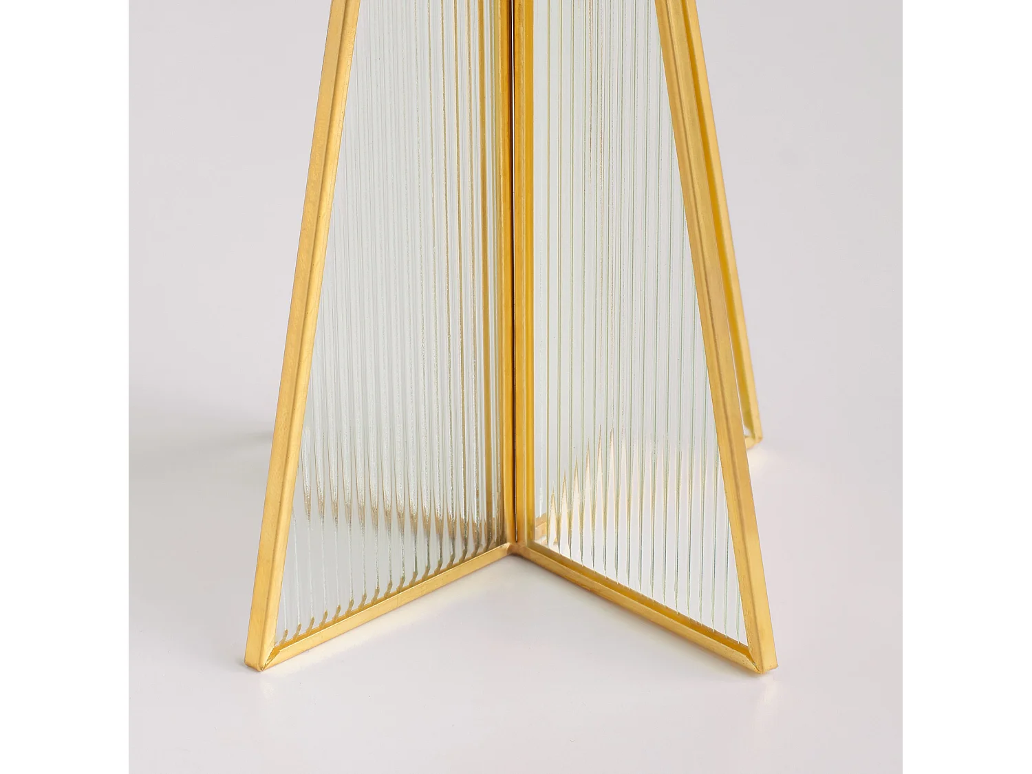 Figurine Nora mittleres Gold 30 x 15 x 15