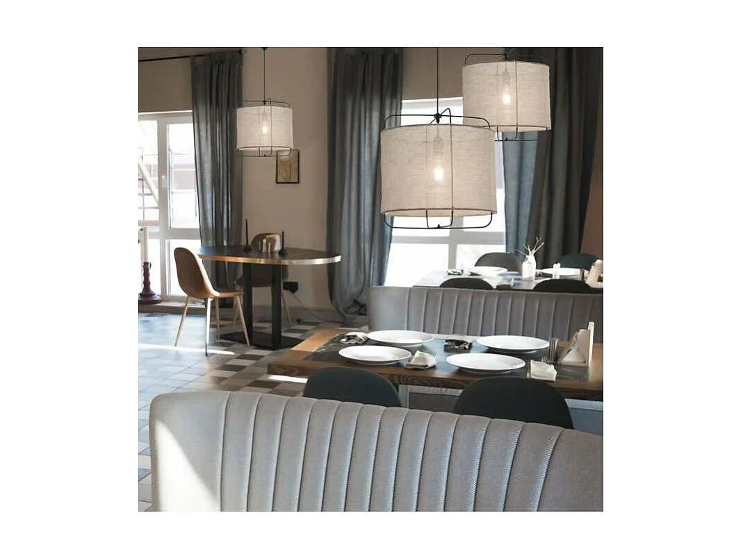 Colgante modelo Wilson acabado negro 50 cm(alto)42 cm(ancho)42 cm(largo)