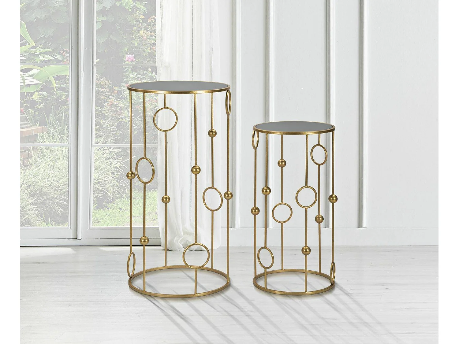 Table basse Leonid, Table basse, Porte-revues pour canapé, Etagère de salon, 50x50 h100 cm, Or