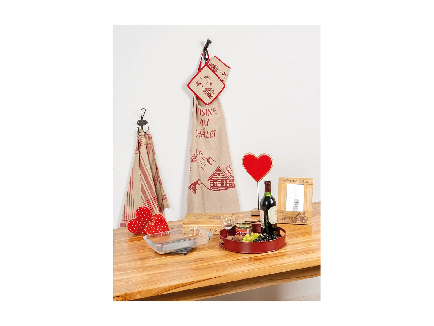 Tablier en lin naturel et rouge "Cuisine au chalet"