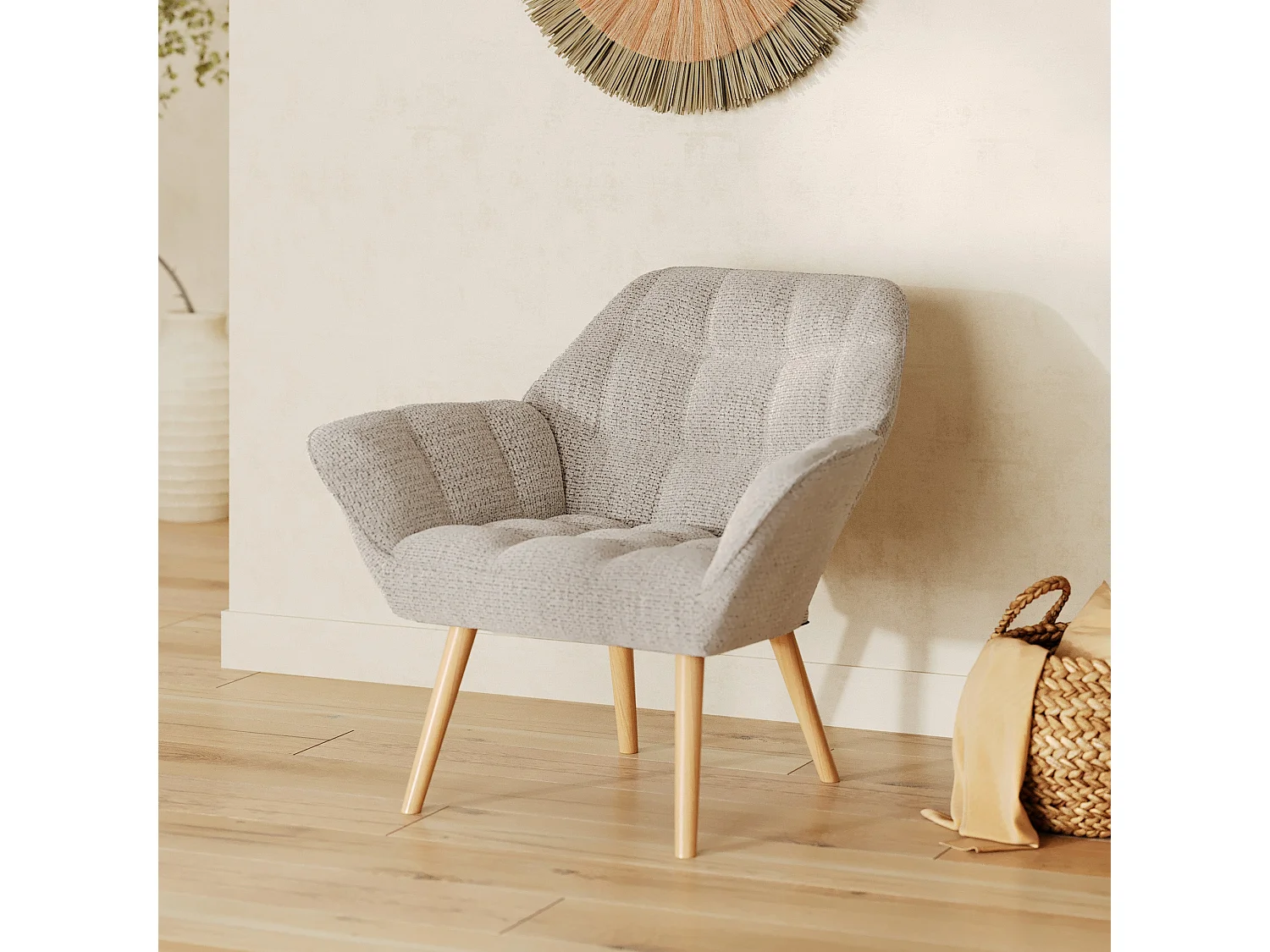 Sillón de tela gris claro con patas de madera - Simba