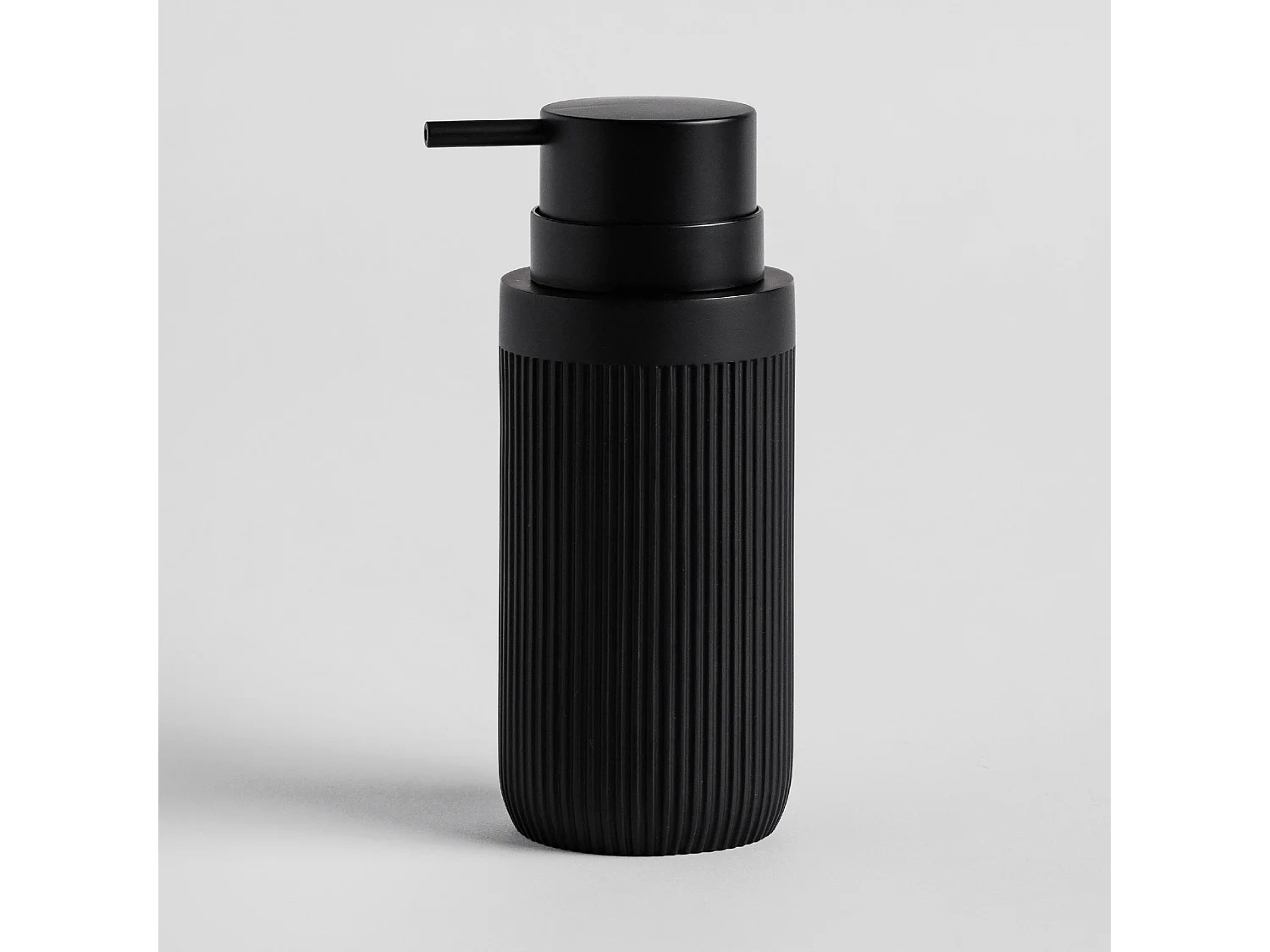 Distributeur De Salle De Bains Maya Noir Moyen