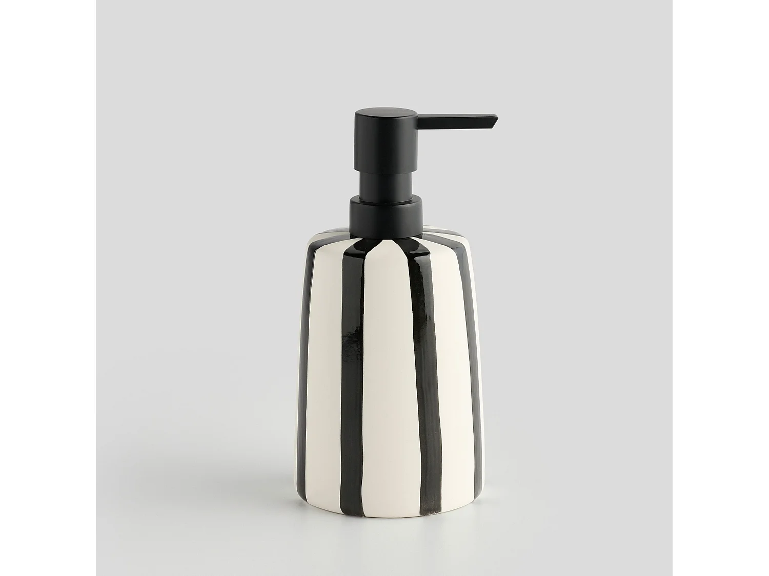 Badspender Stripeto mittelweiß 17 x 8.5