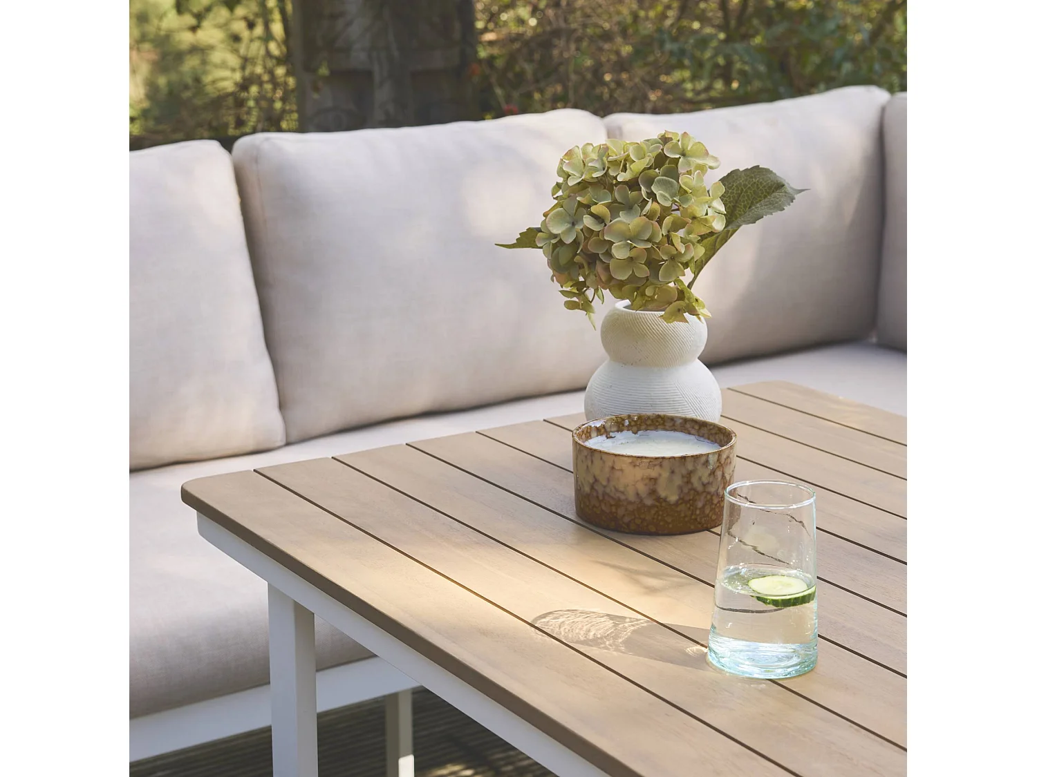 Set di mobili da giardino a 8 posti in legno di acacia e alluminio,