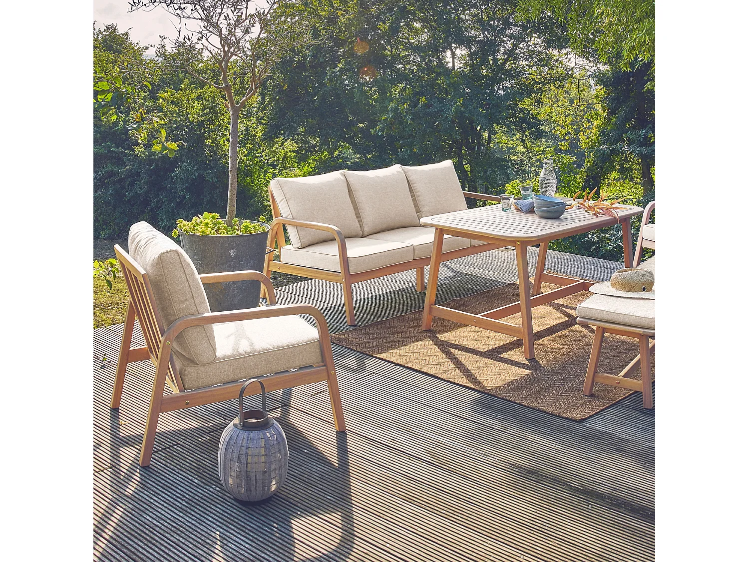 Set di mobili da giardino a 7 posti in legno di acacia, beige