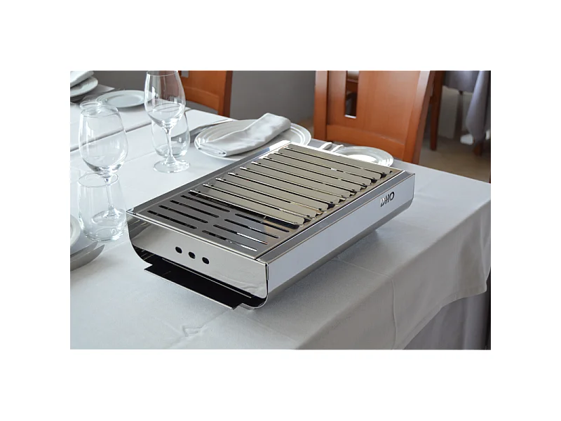 Barbecue portatile in acciaio inox TRENDY, compatto ed elegante – 44 x 29,5 x 12 cm