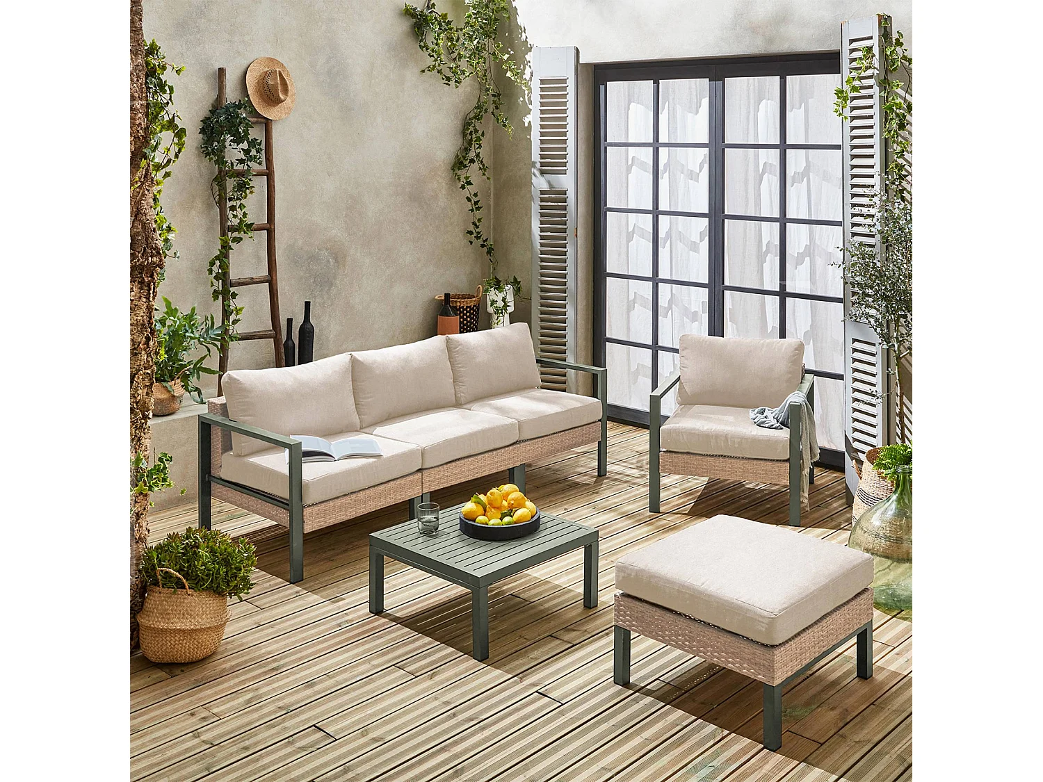 Salon de jardin VELLETRI. beige. aluminium. résine tressée. 5 places L68 x P74 x H63/76cm