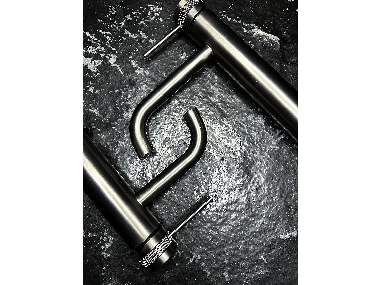 Robinet De Lavabo Rea Lungo Grip High Titanium