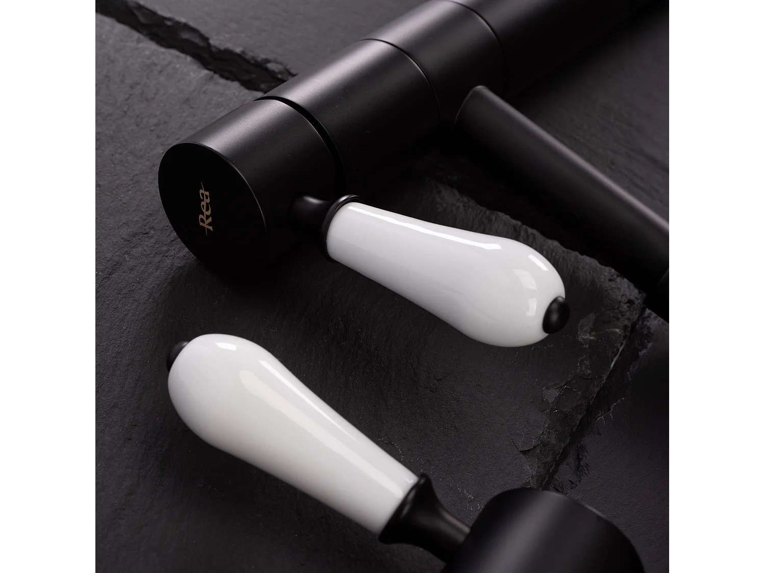 Rubinetto Da Lavabo Rea Serra Low Black