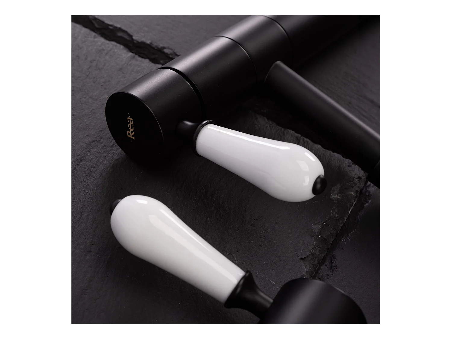 Robinet De Lavabo Rea Serra Low Black