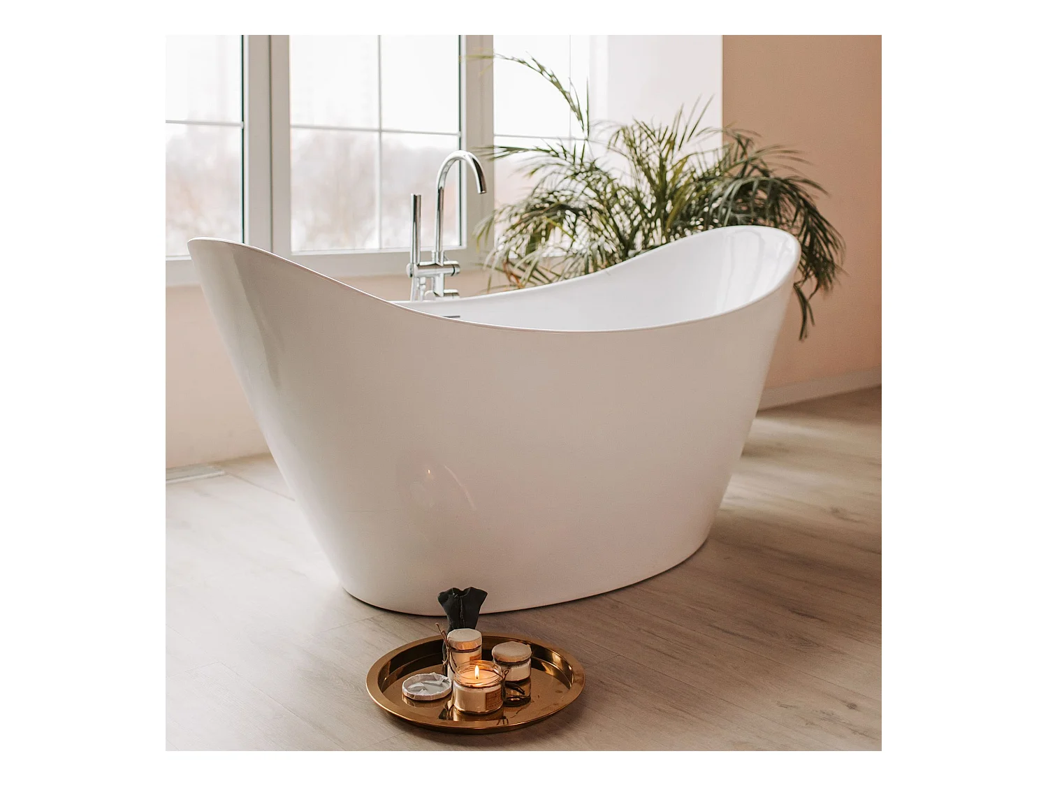 Freistehende Badewanne Rea Ferrano 150 White