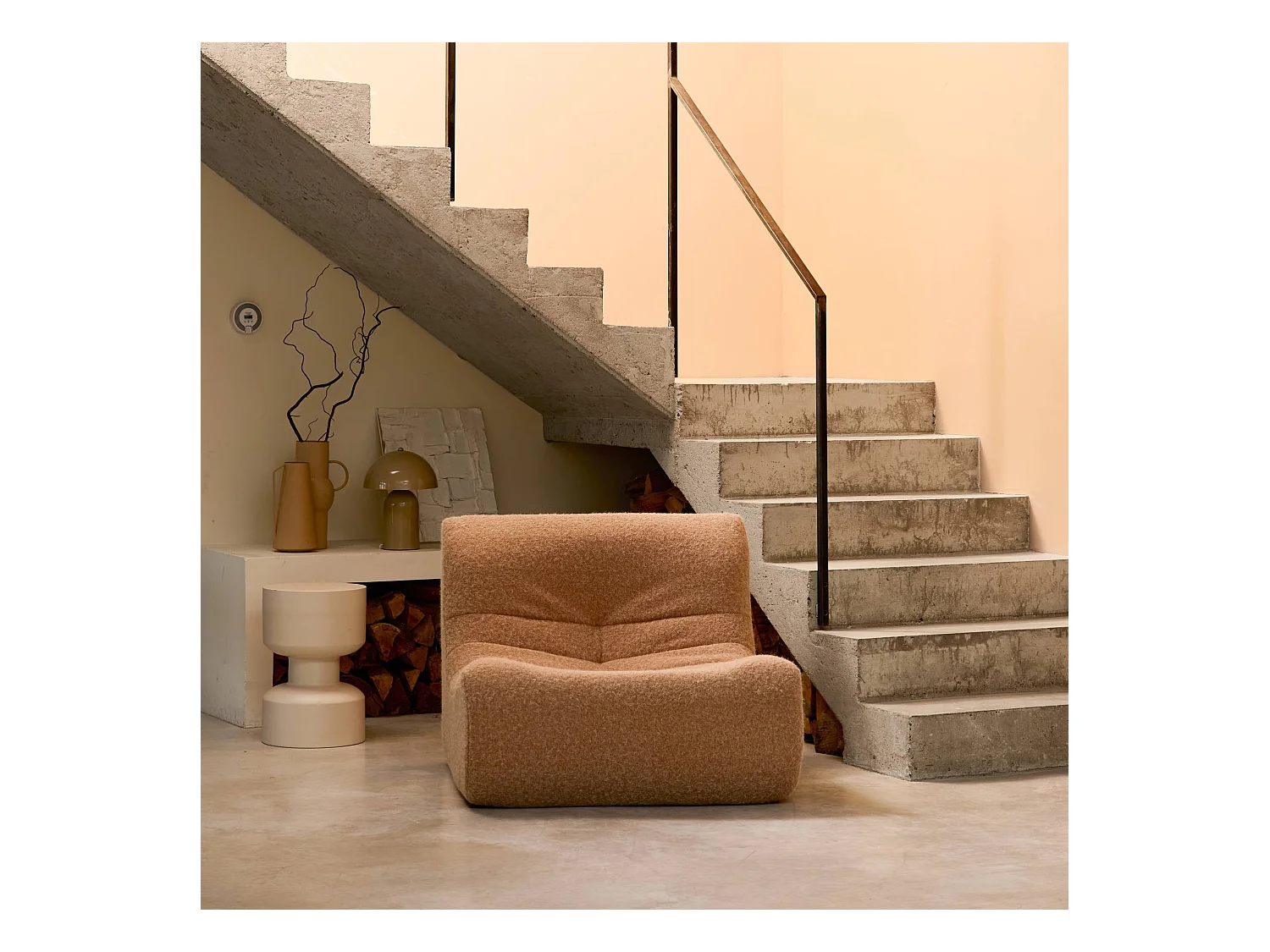 Chauffeuse tissu effet alpaca 1 place. beige. style contemporain. L 91 x P 105 x H 72cm