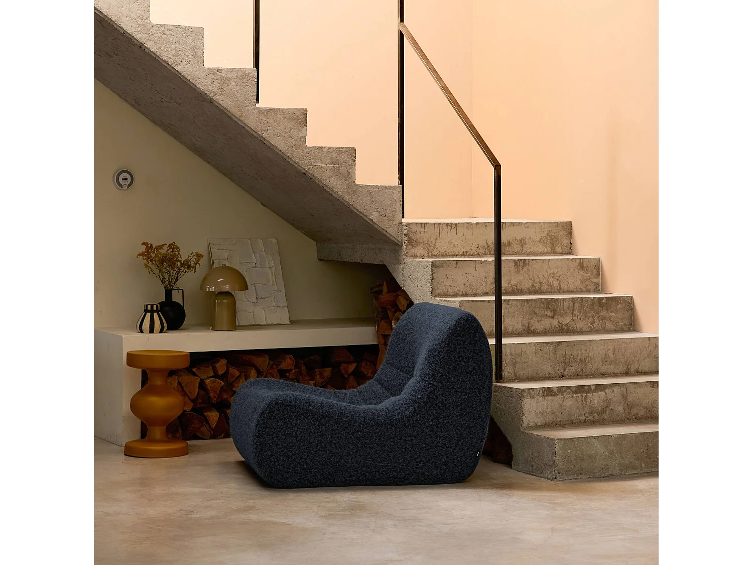 Chauffeuse tissu effet alpaca 1 place. bleu foncé. style contemporain. L 91 x P 105 x H 72cm