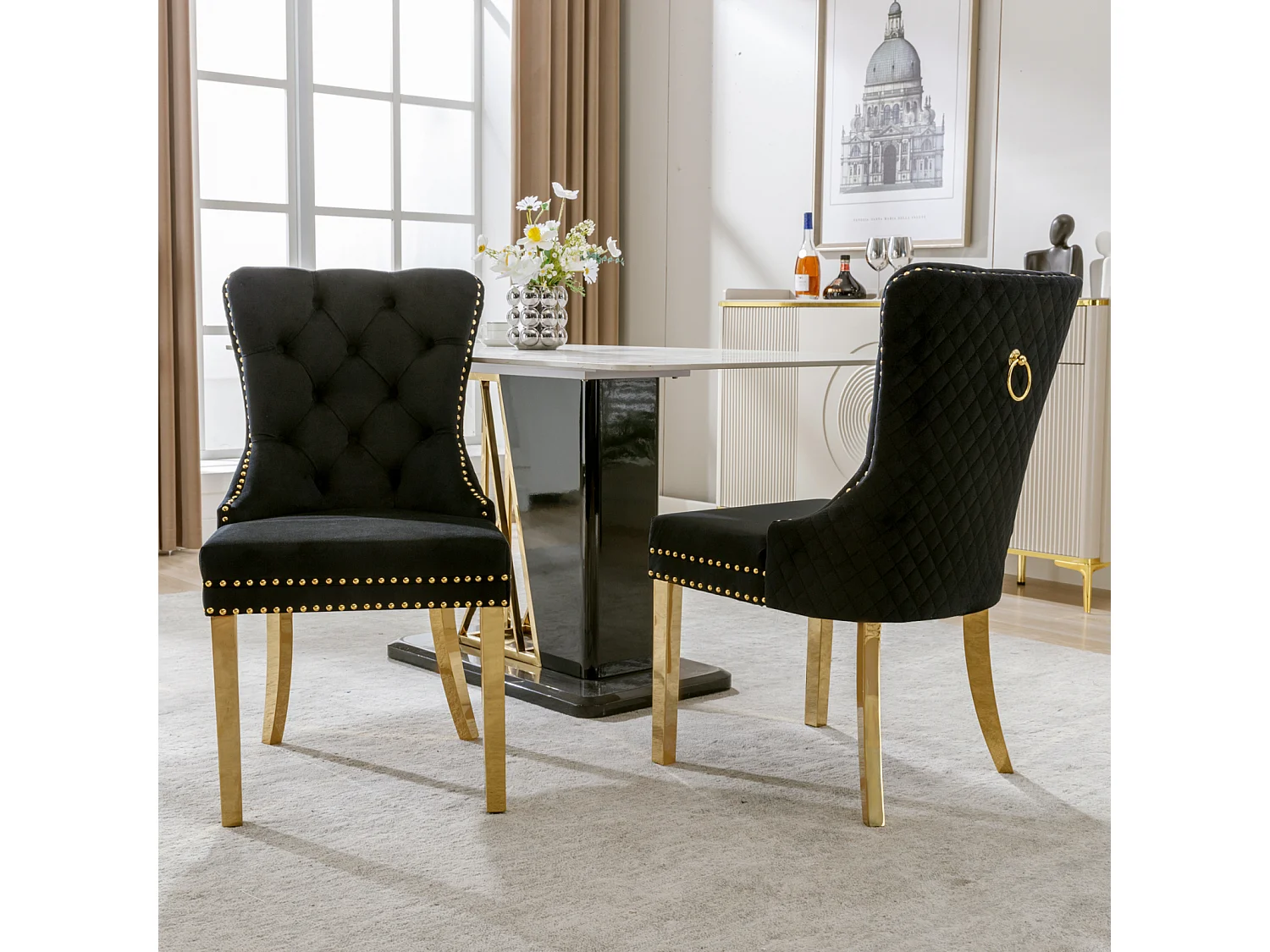 Set di 2 sedie da pranzo, seduta imbottita con finiture a borchie, gambe di supporto in acciaio inox dorato, rivestimento in velluto, 45x50,5x95 cm, nero