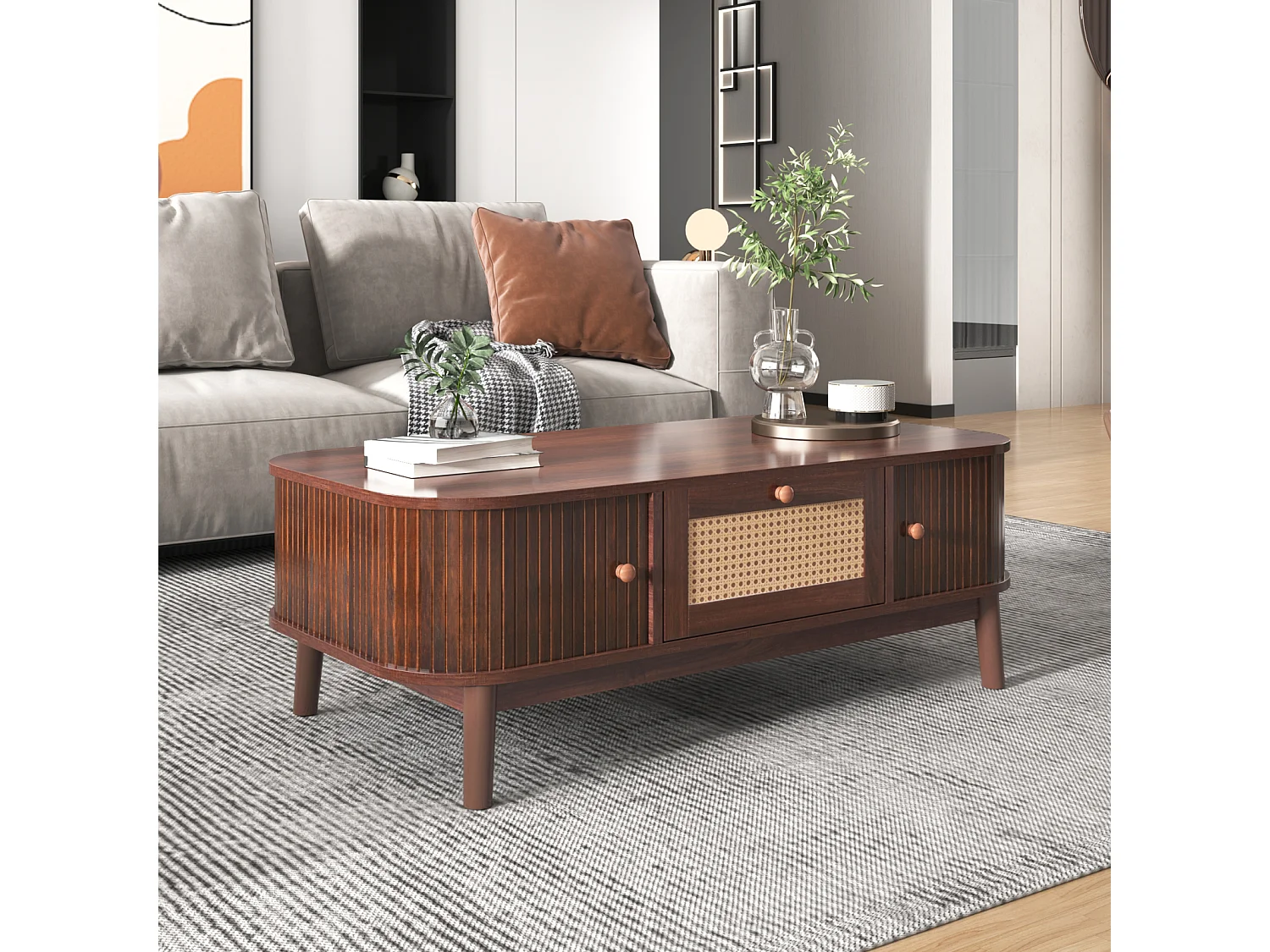 Mesa de centro estilo cabaña de 110 x 55 x 38,5 cm con cajones de ratán y puertas correderas, listones de madera maciza y patas de madera maciza, color marrón.