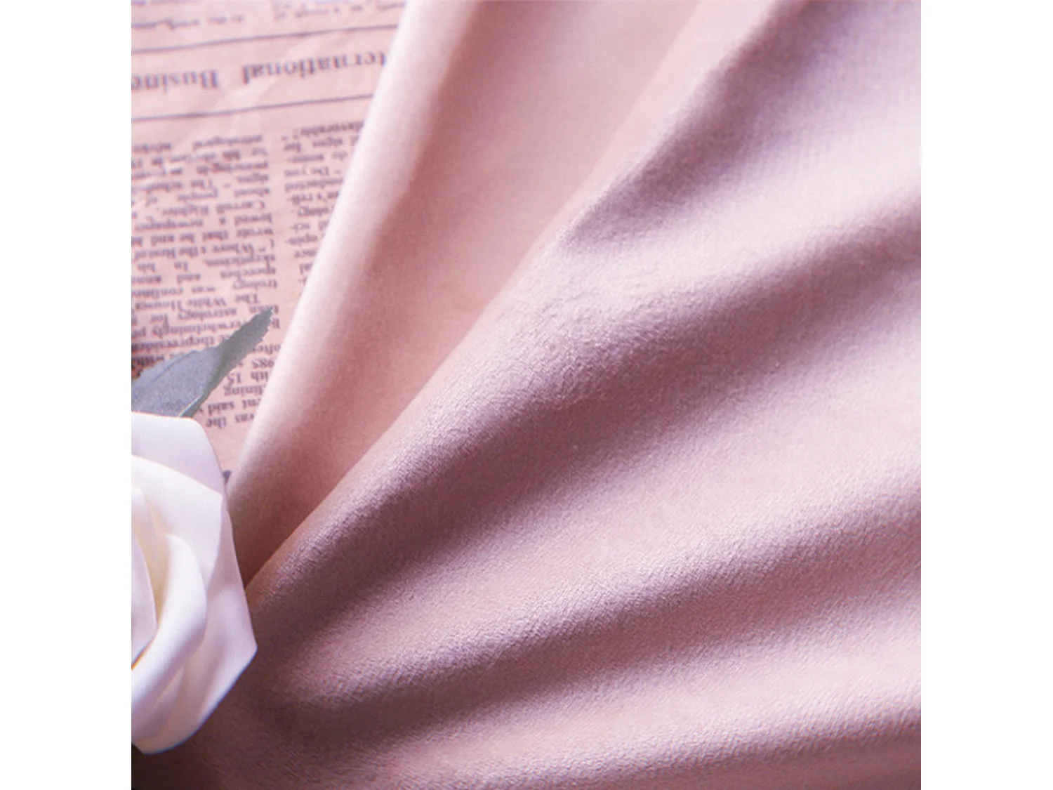 Cama de casal estofada 140 x 200 cm - cama de casal em veludo, estrutura de madeira MDF, estrado de ripas incluído - Rosa