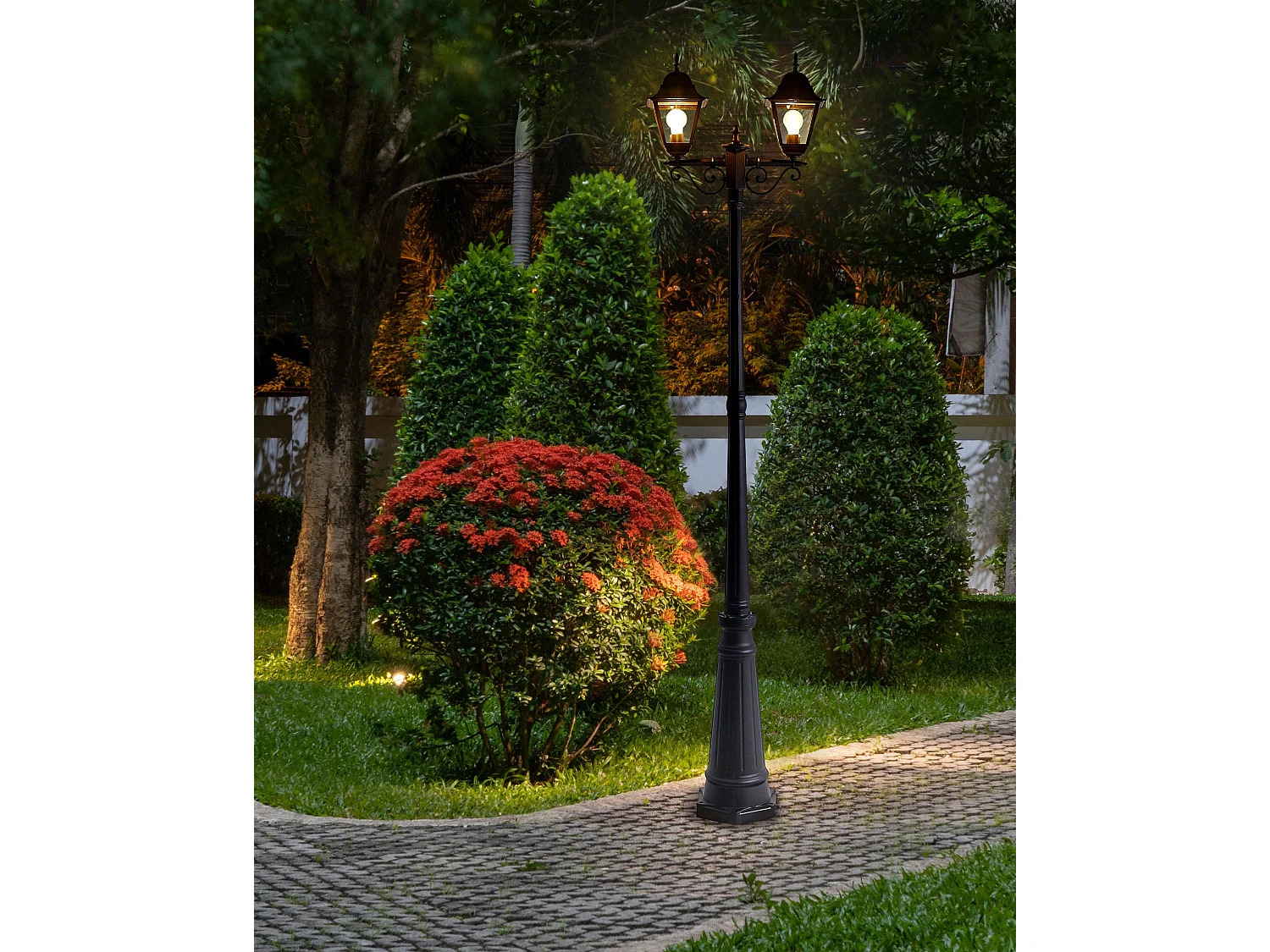 Lampadaire extérieur SUKRI Noir