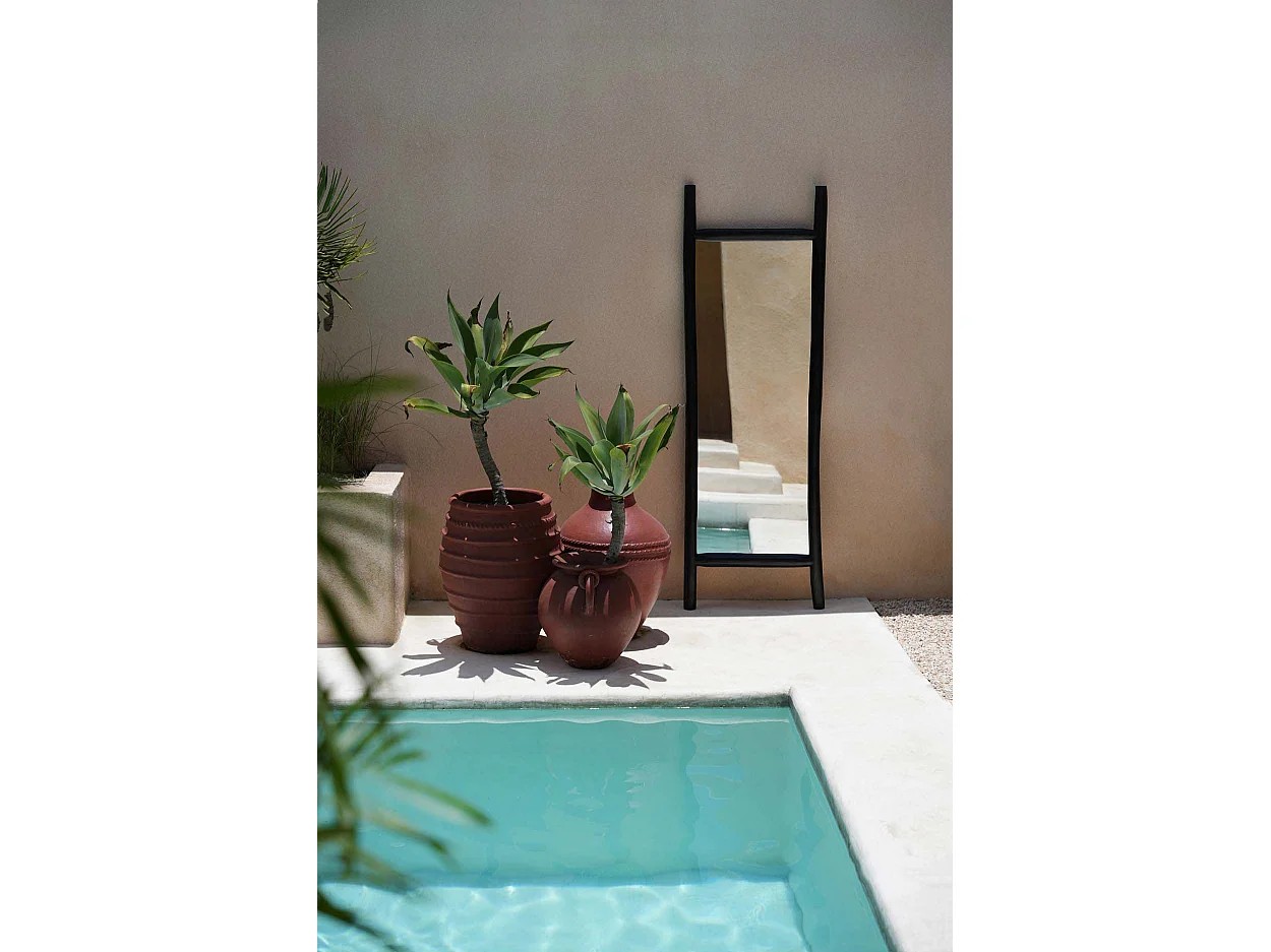 Lo Specchio Island - Nero