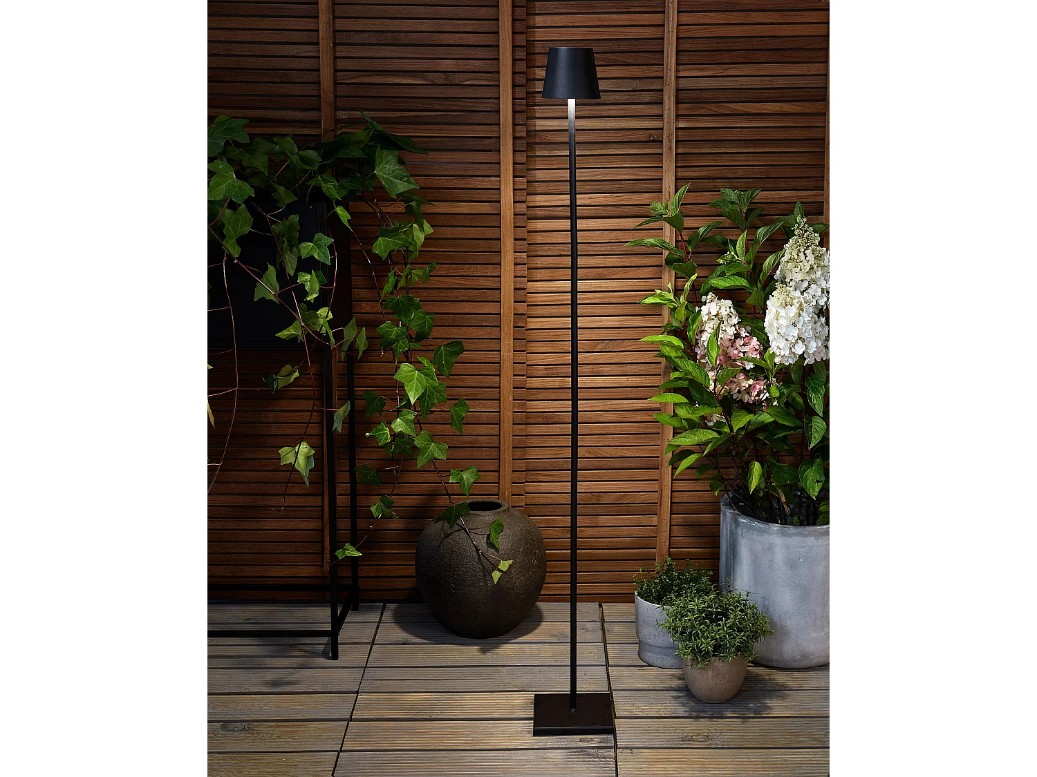 Lampada da terra senza fili a LED GAVARRESA Metallo Nero