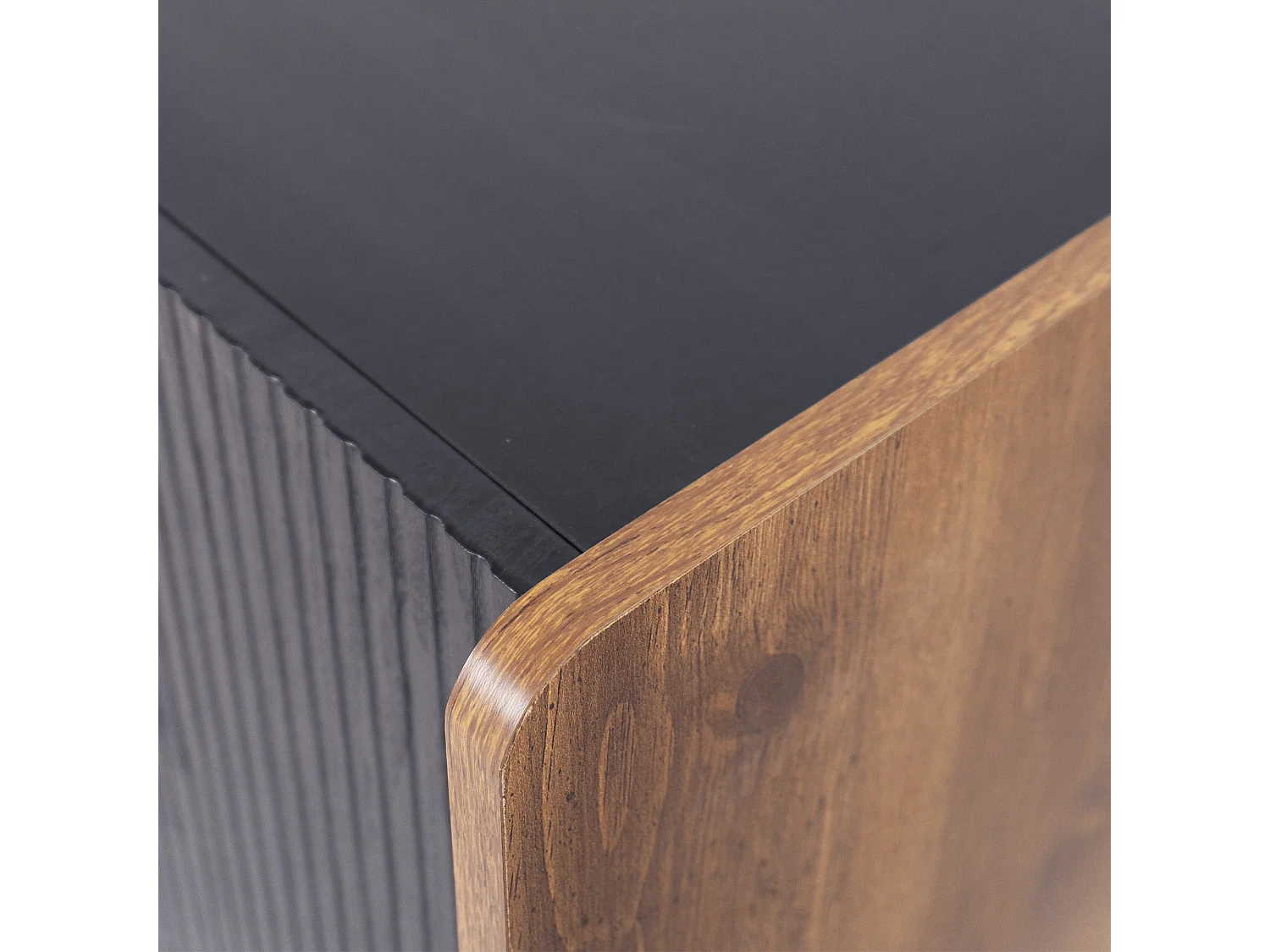 Meuble TV 160 cm avec 3 portes et 2 compartiments ouverts - Panneaux de particules et MDF - Style Moderne - Noir et bois