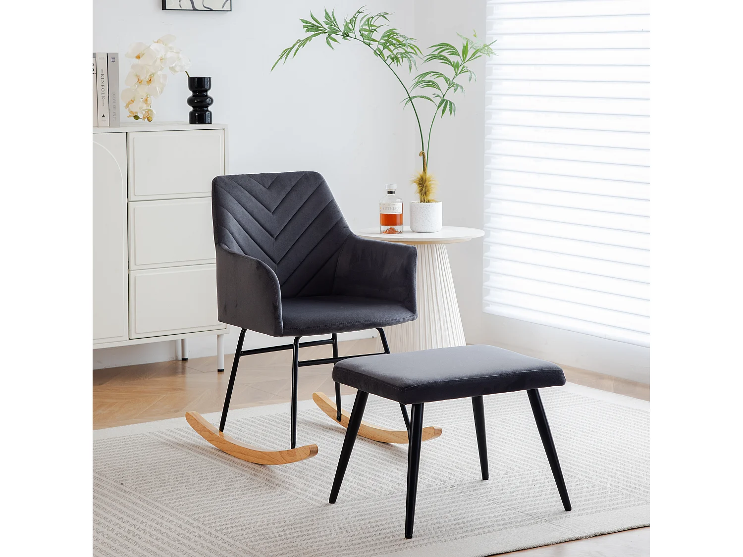 Schommelstoel met voetsteun - 56,5 x 44 x 84 cm - Fluweel, evea hout en metaal - Grijs