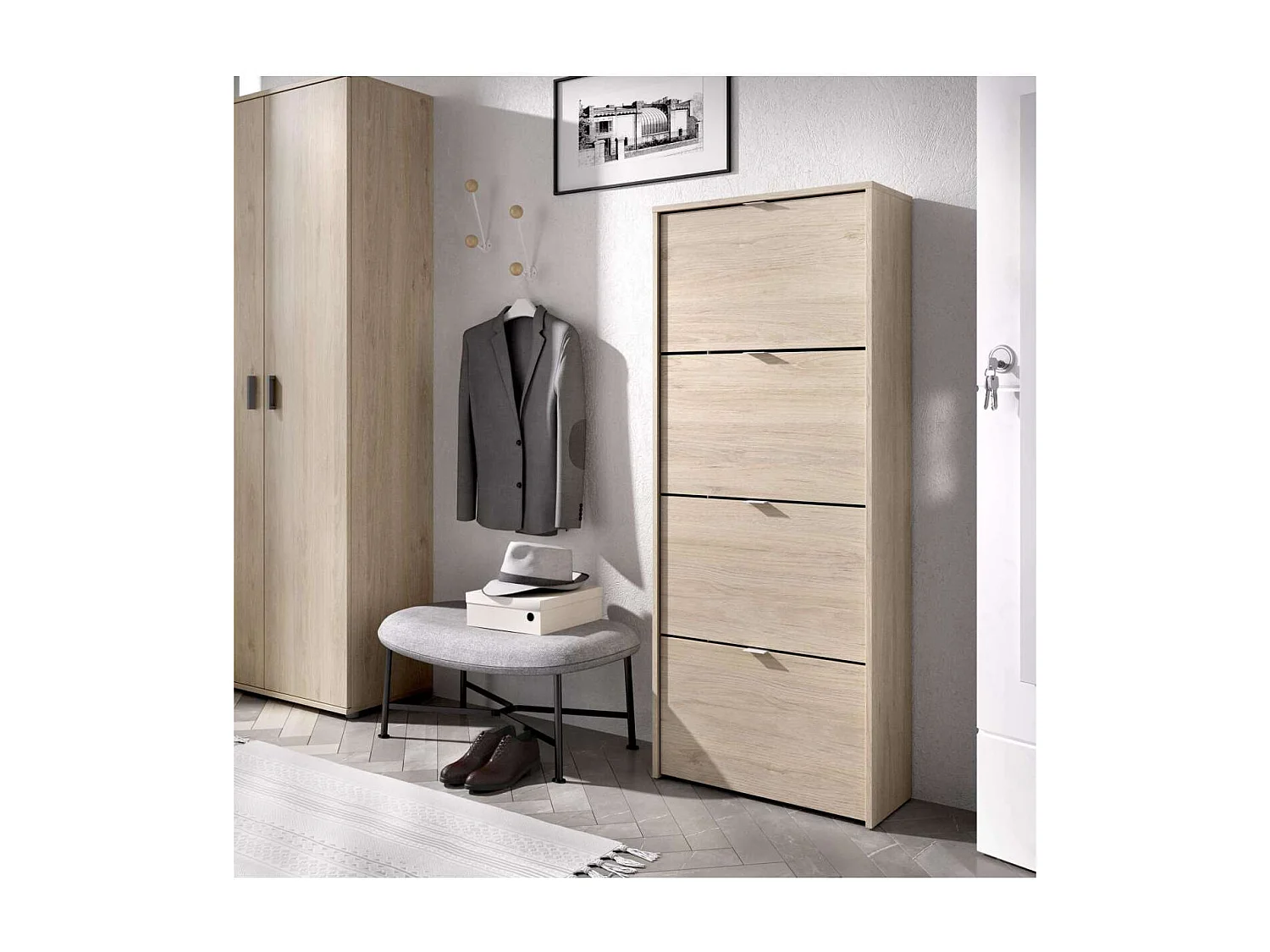 Mueble Zapatero Jaen con 4 trampones en natural. 61 cm(ancho) 149 cm(altura) 25 cm(fondo)