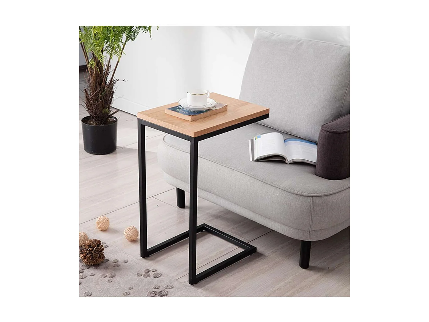 Mesa auxiliar Asón, 60cm(alto) 40cm(ancho) 30cm(fondo).