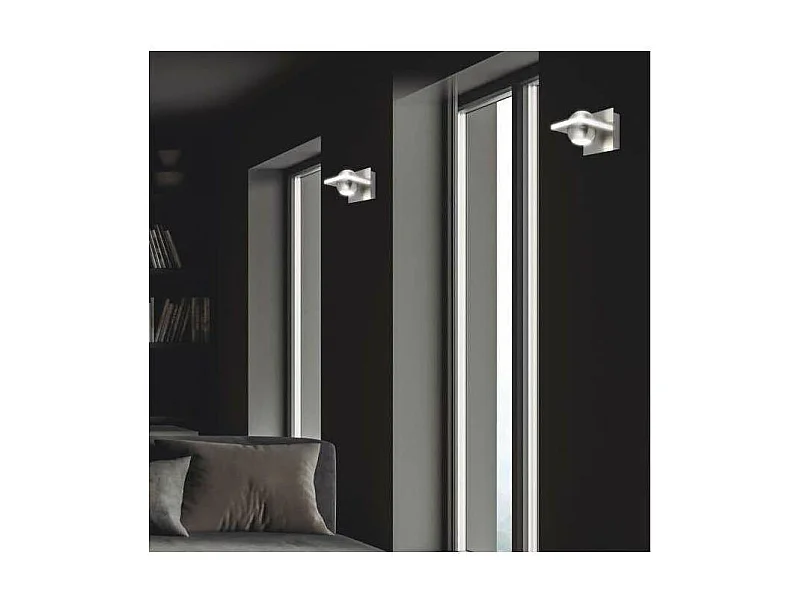 Aplique a pared modelo Fanton acabado niquel satinado 12 cm(alto) 12 cm(ancho) 16 cm (fond