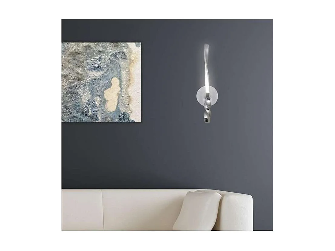 Aplique a pared led cromo modelo Mar 45 cm (alto)12 cm(ancho)10 cm(fondo)