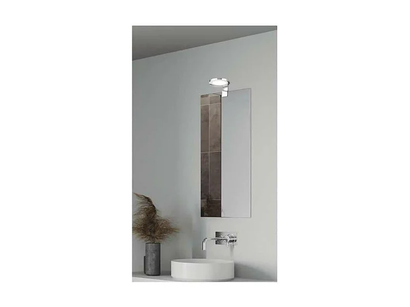 Aplique de pared modelo Tinao acabado cromo 7cm(alto) 10 cm(ancho) 12 cm(fondo