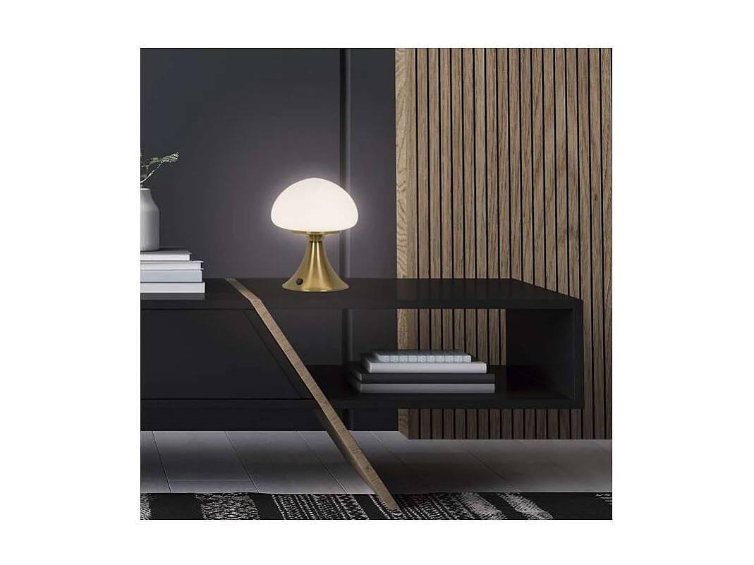 Sobremesa modelo Magrit acabado latón, 21cm(alto) 15cm(ancho) 15cm(fondo.