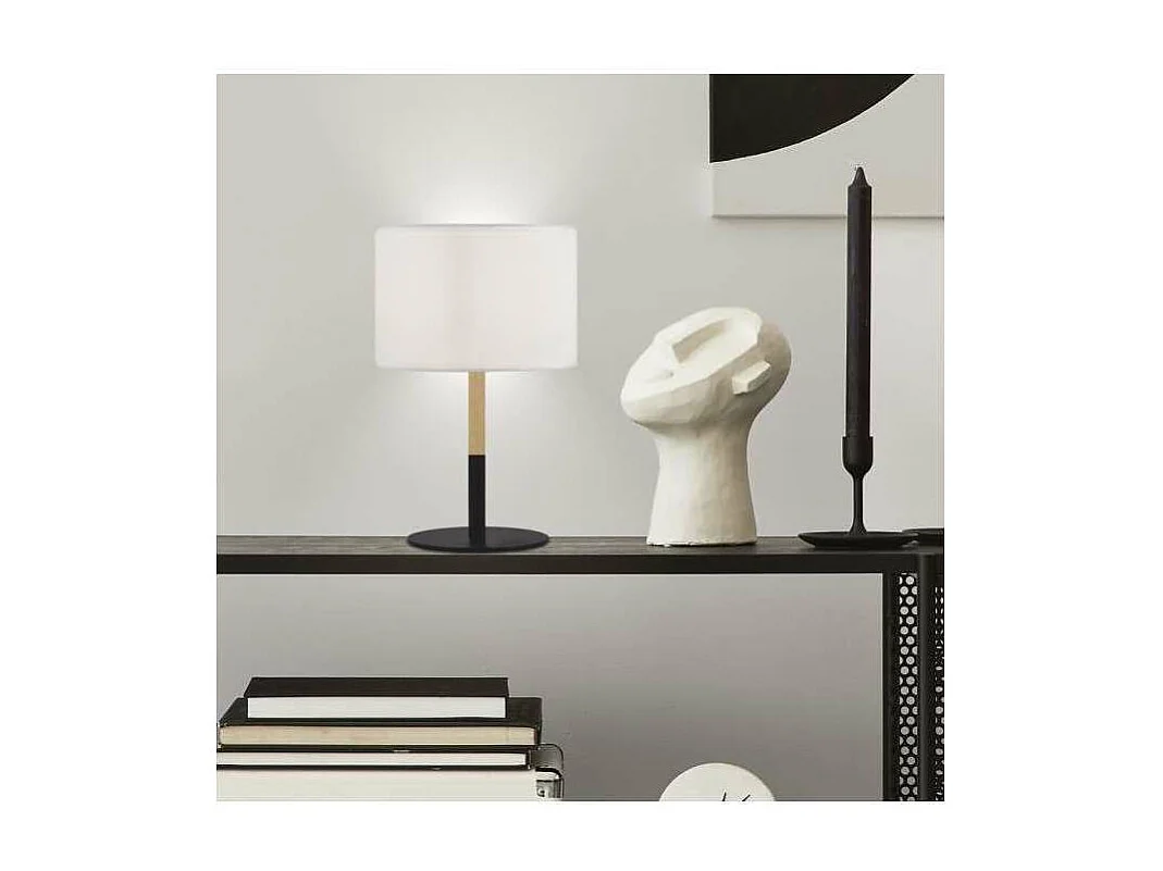 Sobremesa modelo Arnold acabado negro 36cm (alto) 22cm (ancho) 22cm(largo)