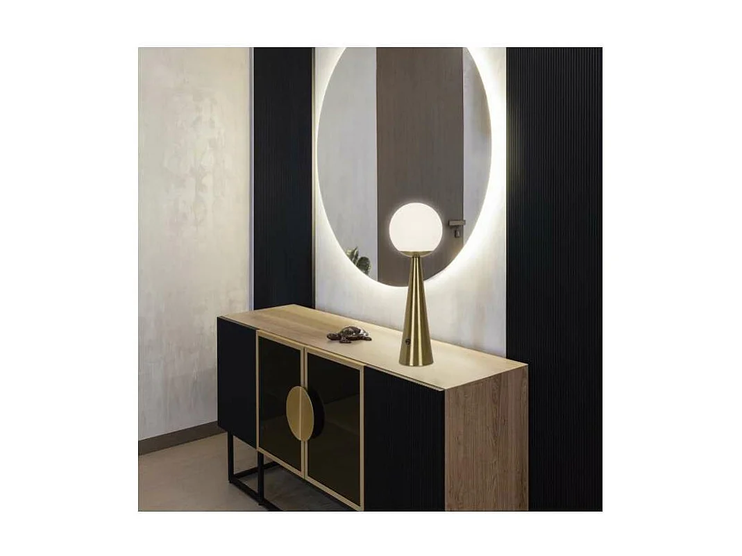 Sobremesa modelo Patrick acabado latón, 46cm(alto) 15cm(ancho) 15cm(fondo.