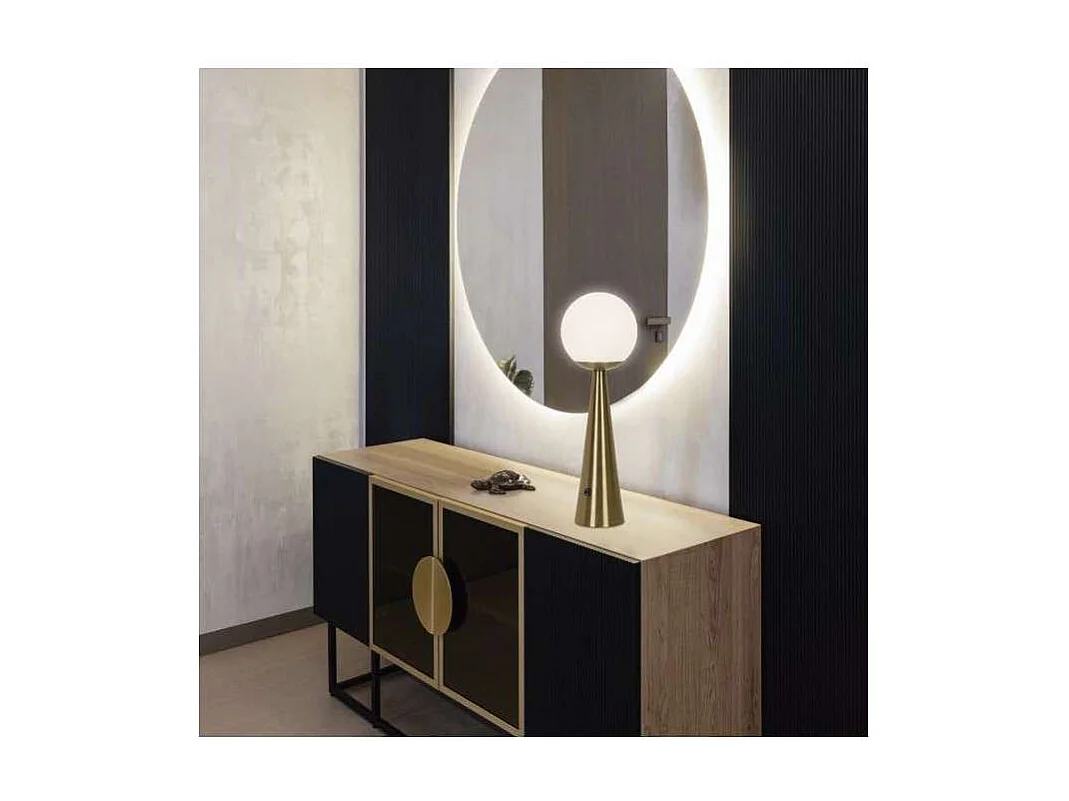 Sobremesa modelo Patrick acabado latón, 46cm(alto) 15cm(ancho) 15cm(fondo.