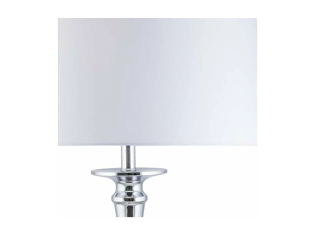 Lámpara de sobremesa rinconera modelo Tudor acabado cromo 70cm(alto) 36cm(ancho).