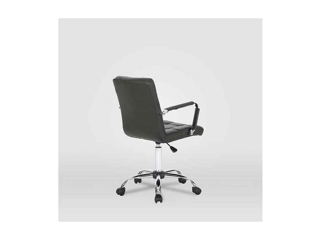 Silla de oficina Isabella en negro. Alto: 89-104, Ancho: 51, Fondo: 49.