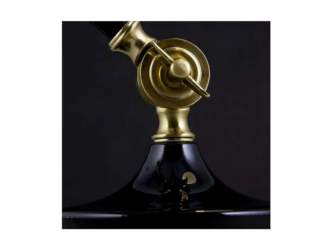 Flexo modelo Tadao acabado negro 70 cm(alto) 18cm(ancho) 50cm(fondo