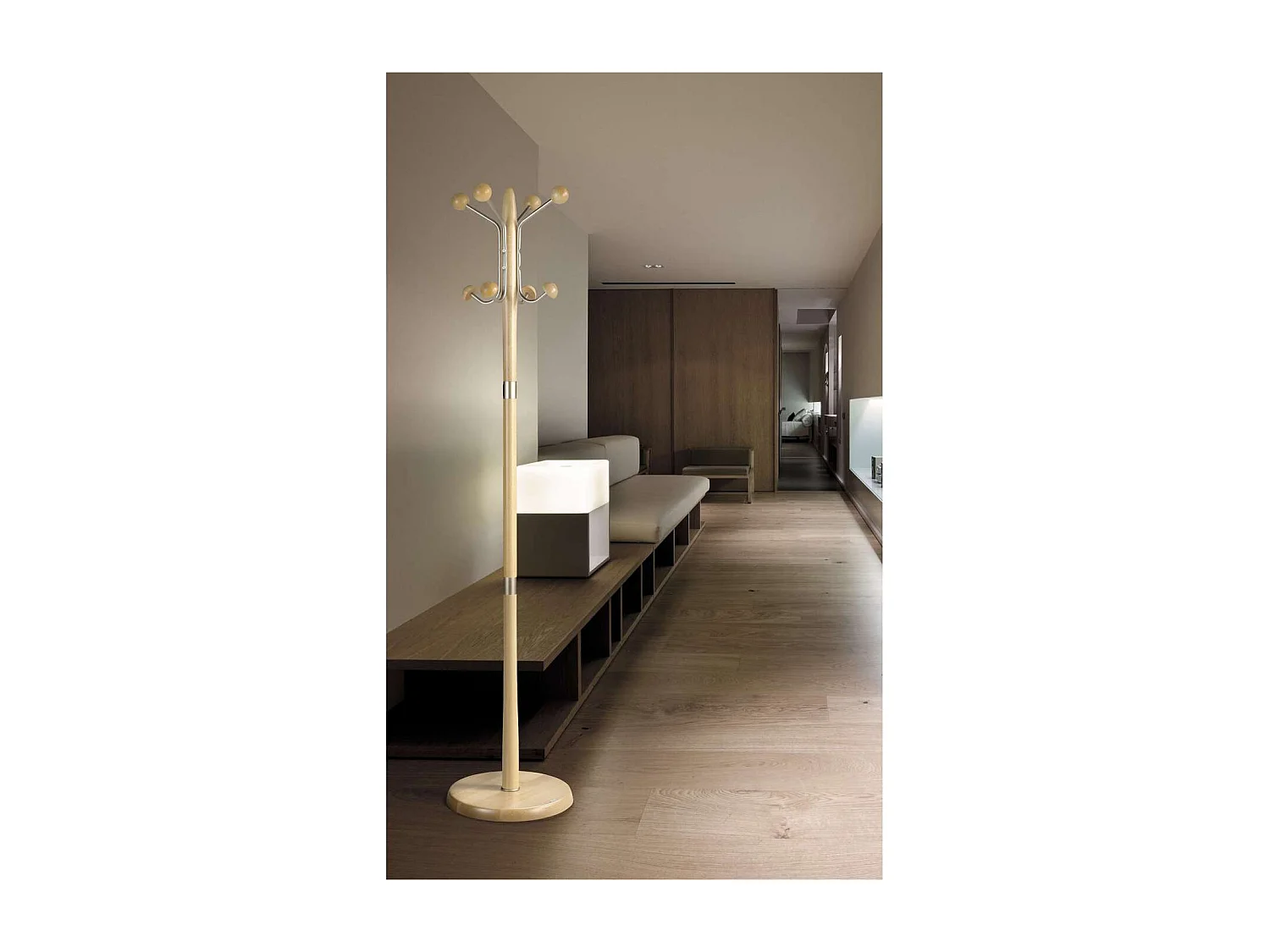 Perchero mod. 420 herrajes en cromo satinado lacado cambrian, 180 cm(alto)37 cm(ancho)37 c