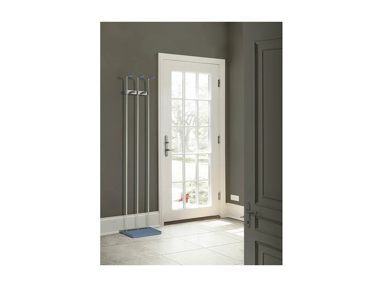 Perchero mod. 465 herrajes en cromo satinado lacado azul, 182 cm(alto)34 cm(ancho)20 cm(la