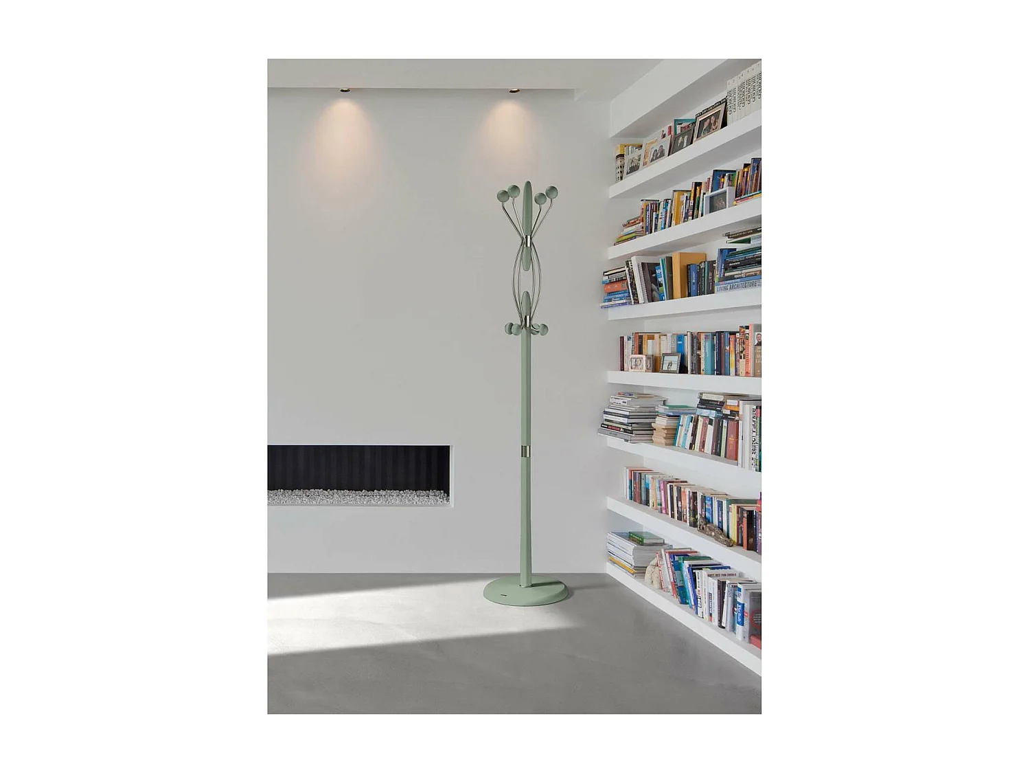 Perchero mod. 424 herrajes en cromo satinado lacado verde, 184 cm(alto)37 cm(ancho)37 cm(l