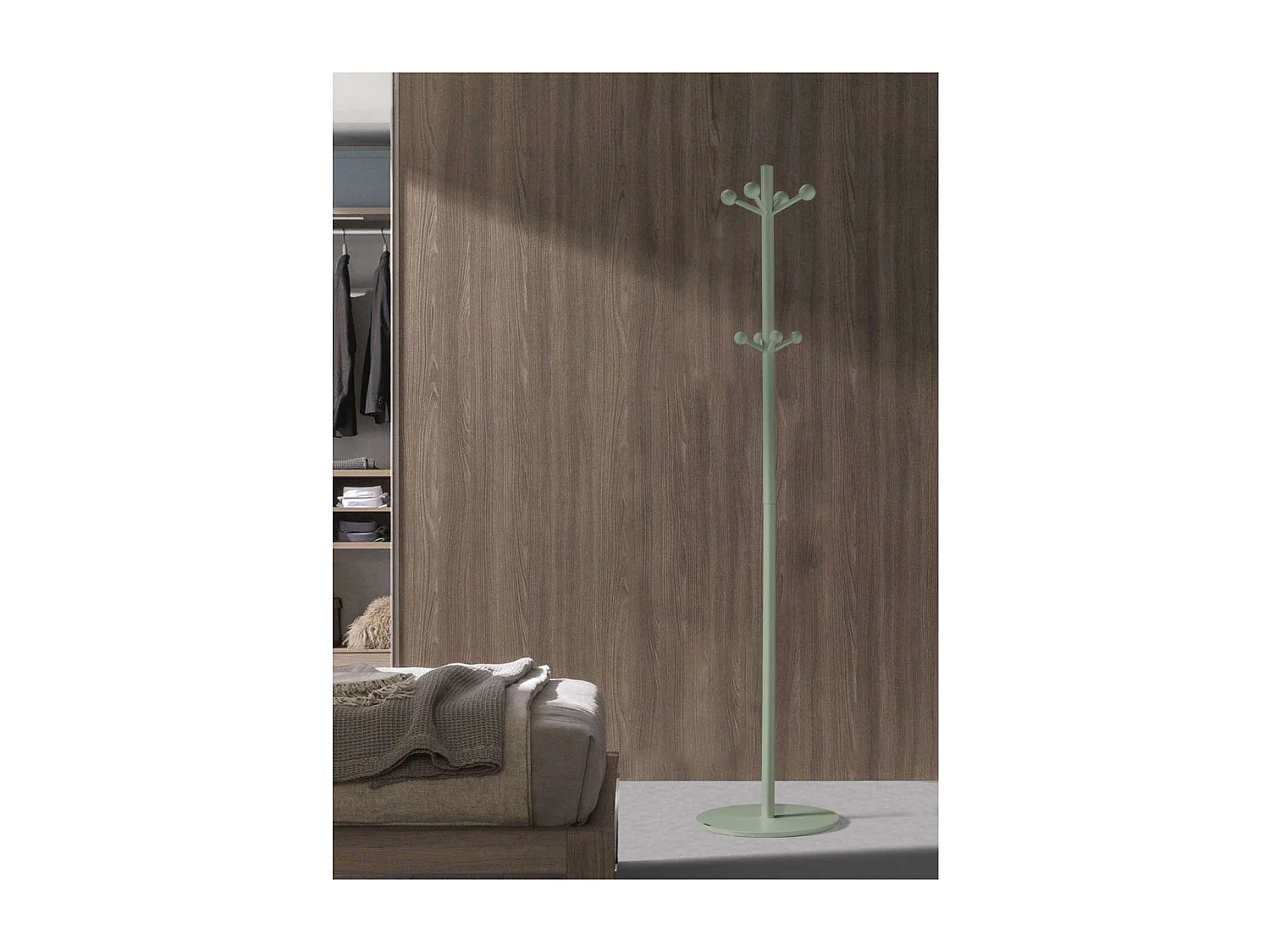 Perchero mod. 402 lacado en color verde, 180 cm(alto)37 cm(ancho)37 cm(largo)