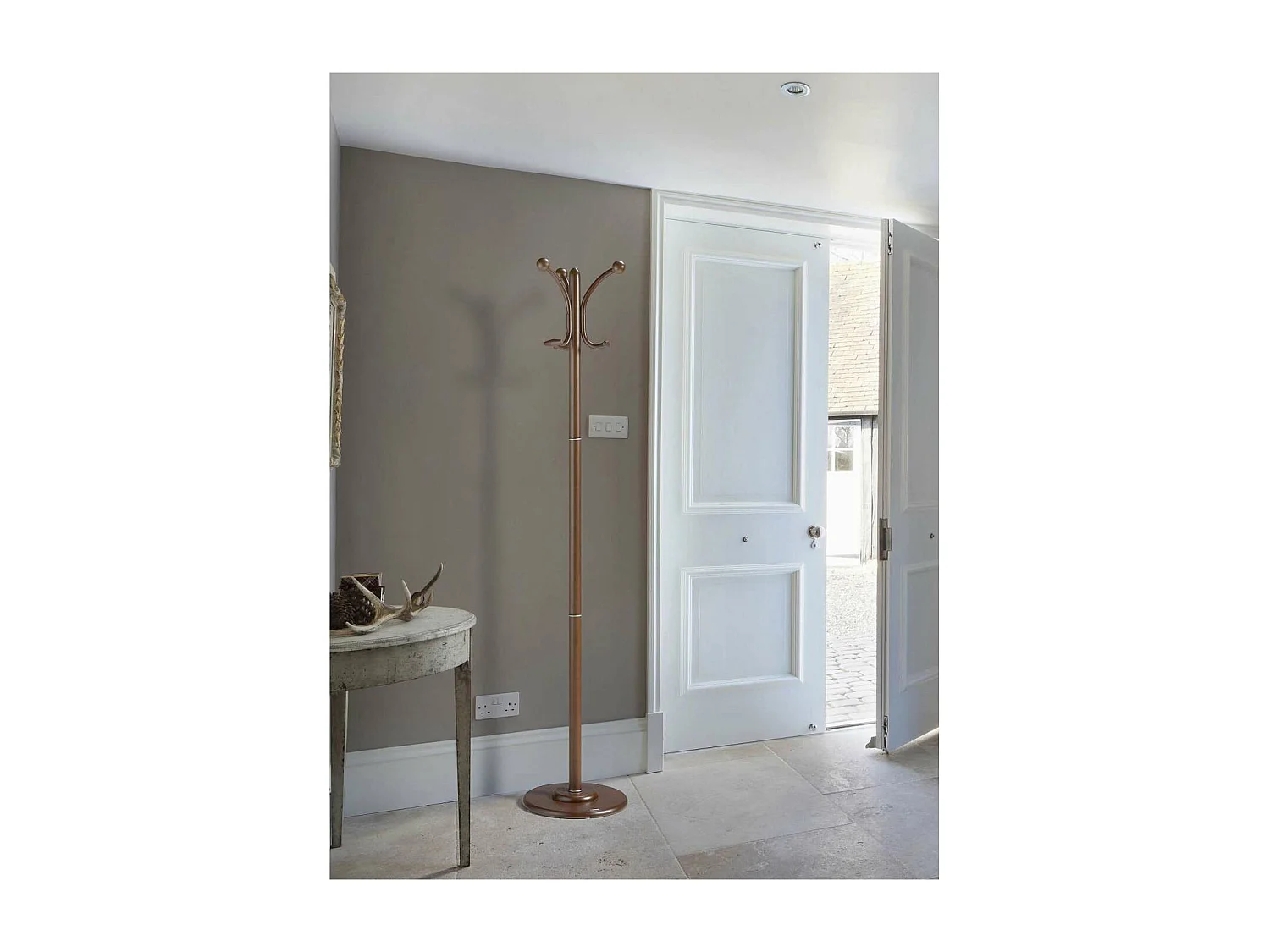 Perchero mod. 409 herrajes en cromo satinado lacado nogal, 170 cm(alto)35 cm(ancho)35 cm(l