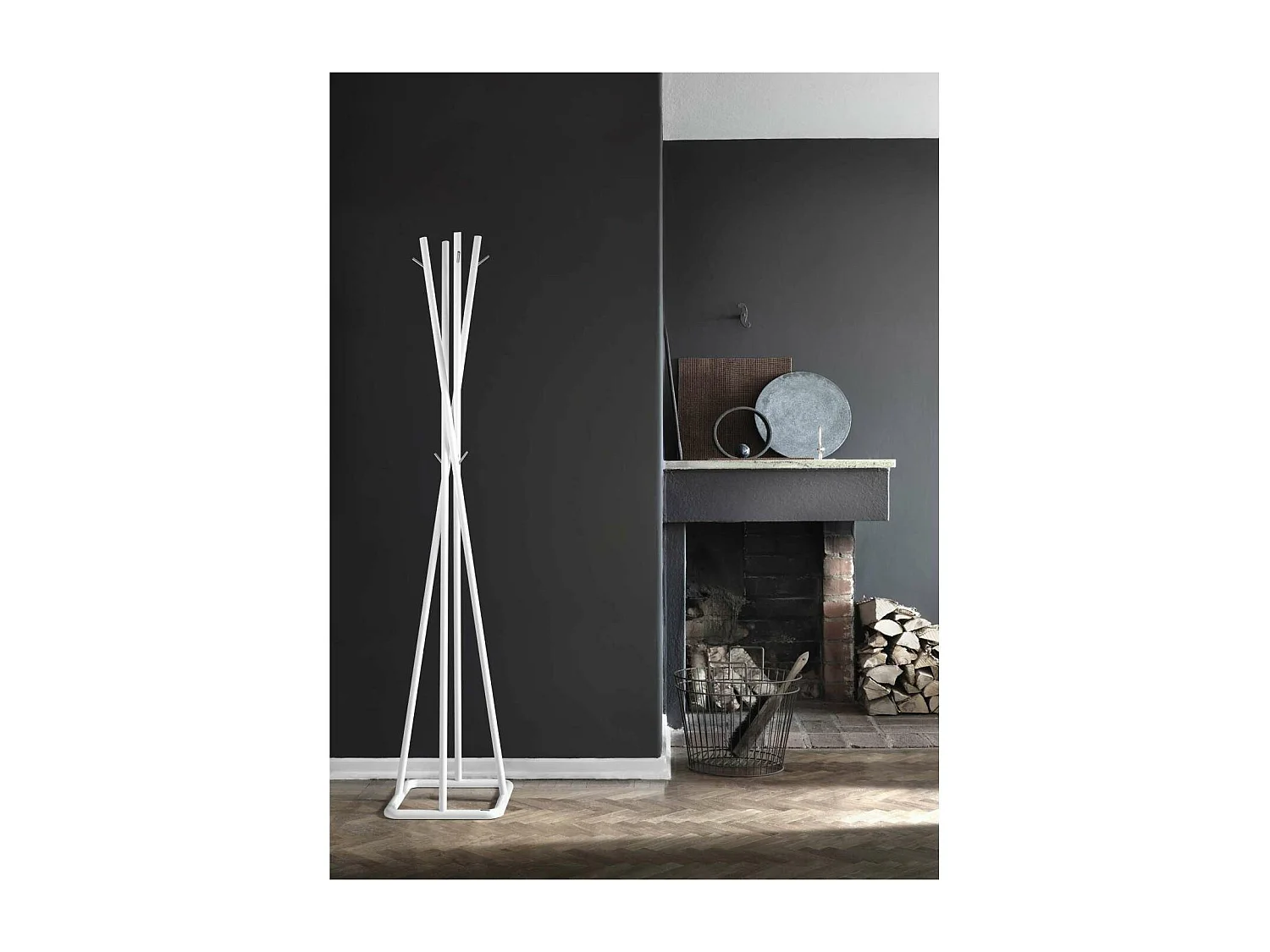 Perchero mod. 469 acabado lacado blanco, 180cm(alto) 38cm(ancho) 38cm(largo)