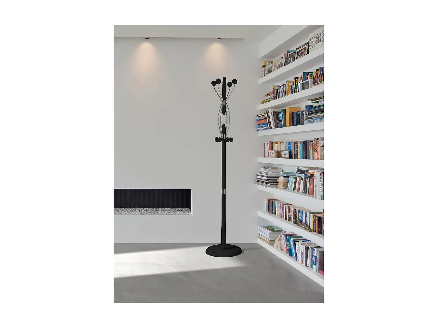 Perchero mod. 424 herrajes en cromo satinado lacado negro, 184 cm(alto)37 cm(ancho)37 cm(l