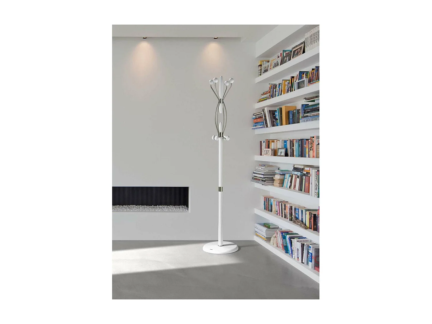 Perchero mod. 424 herrajes en cromo satinado lacado blanco, 184 cm(alto)37 cm(ancho)37 cm(