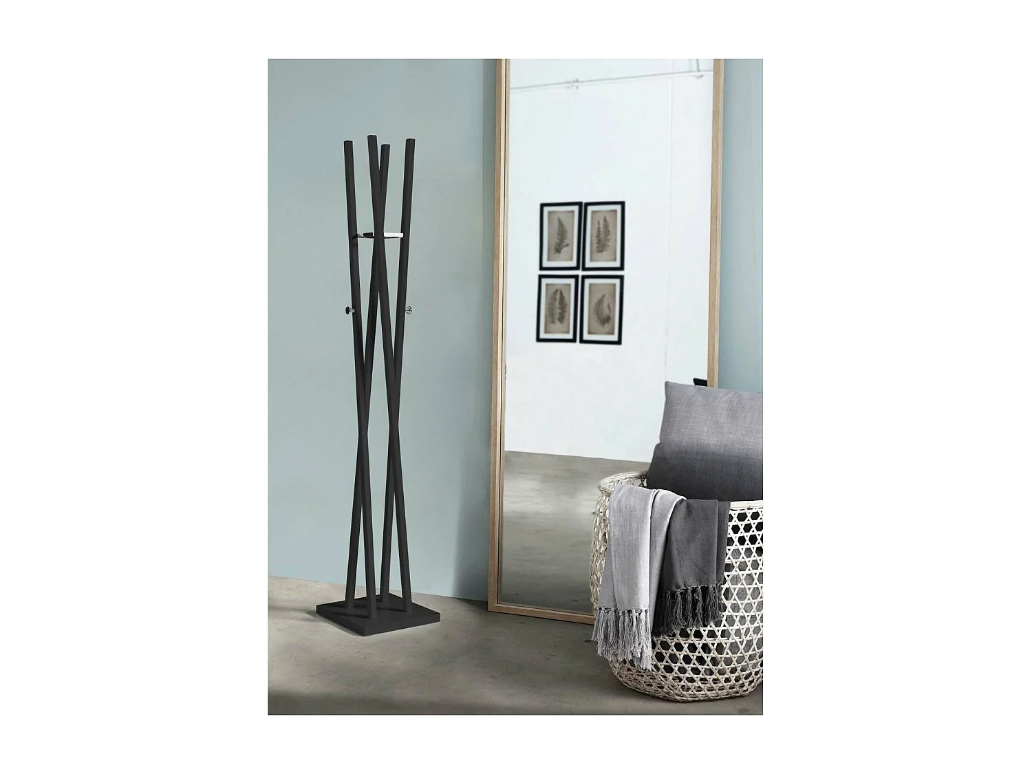 Perchero moderno mod. 470 herrajes cromo brillo lacado negro, 182 cm(alto)34 cm(ancho)34 c