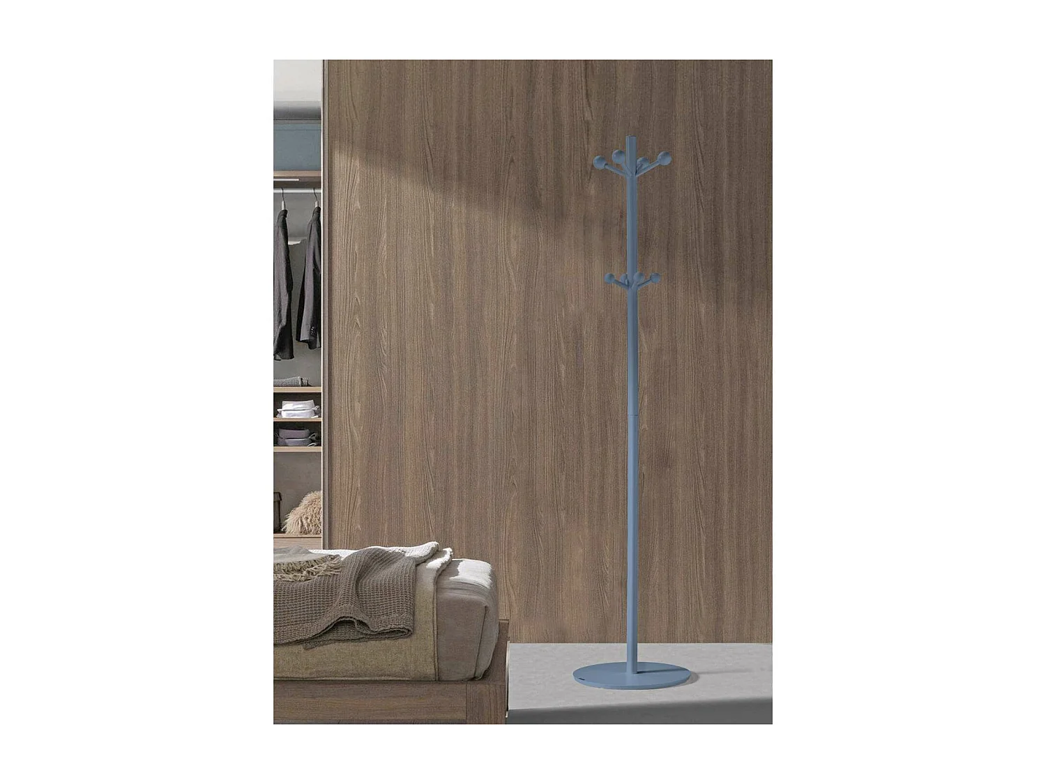 Perchero mod. 402 lacado en color azul, 180 cm(alto)37 cm(ancho)37 cm(largo)