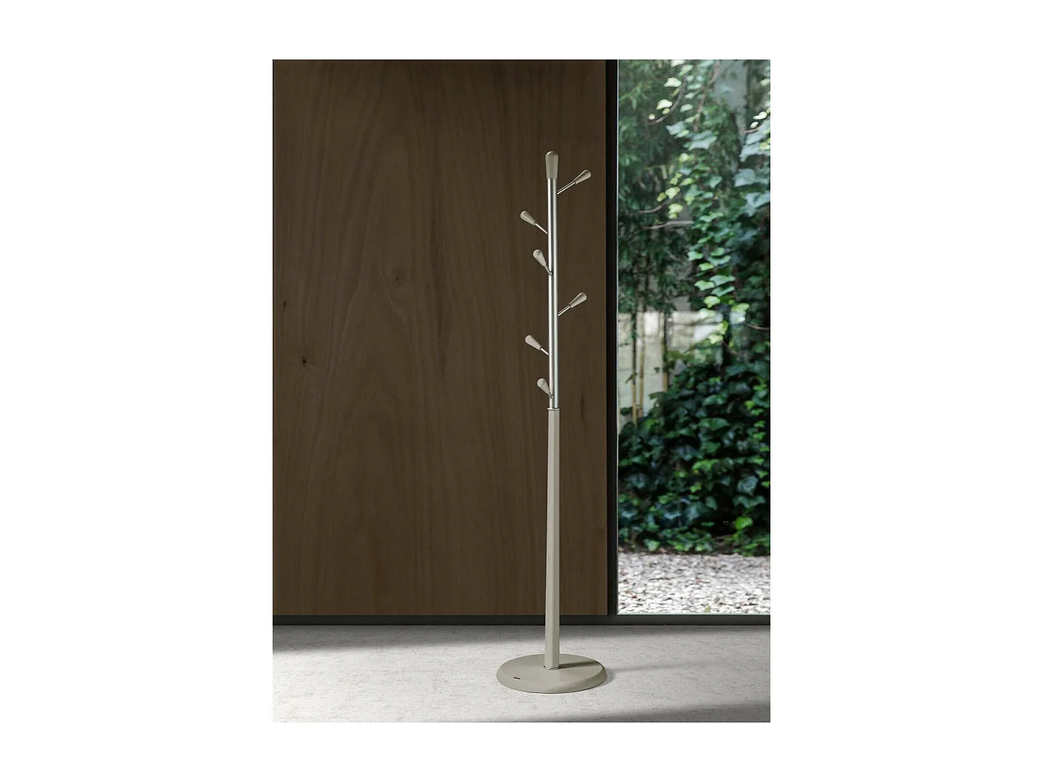 Perchero moderno mod. 413 herrajes en cromo satinado lacado visón, 190 cm(alto)37 cm(anch